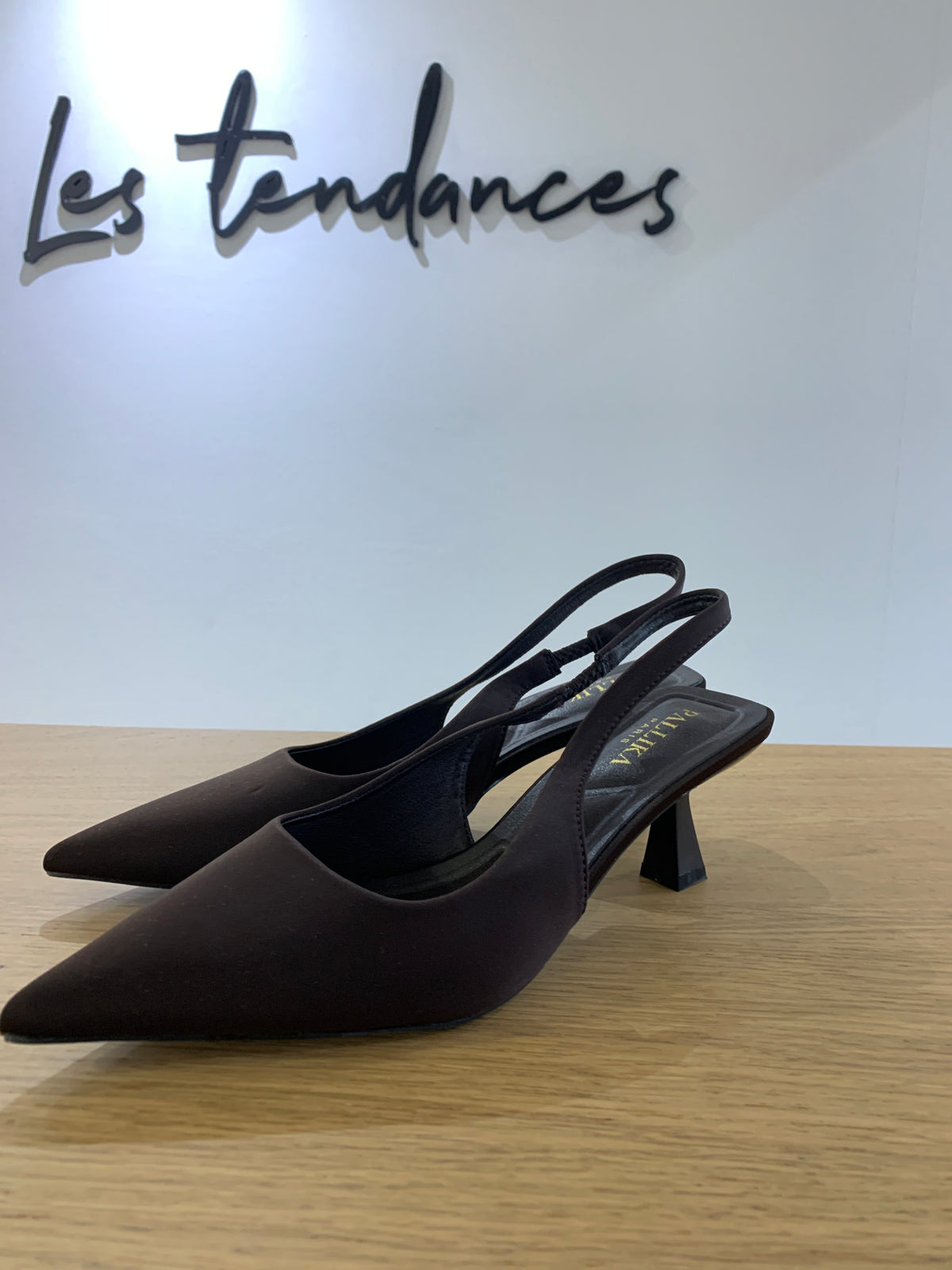 Décolleté Marrone