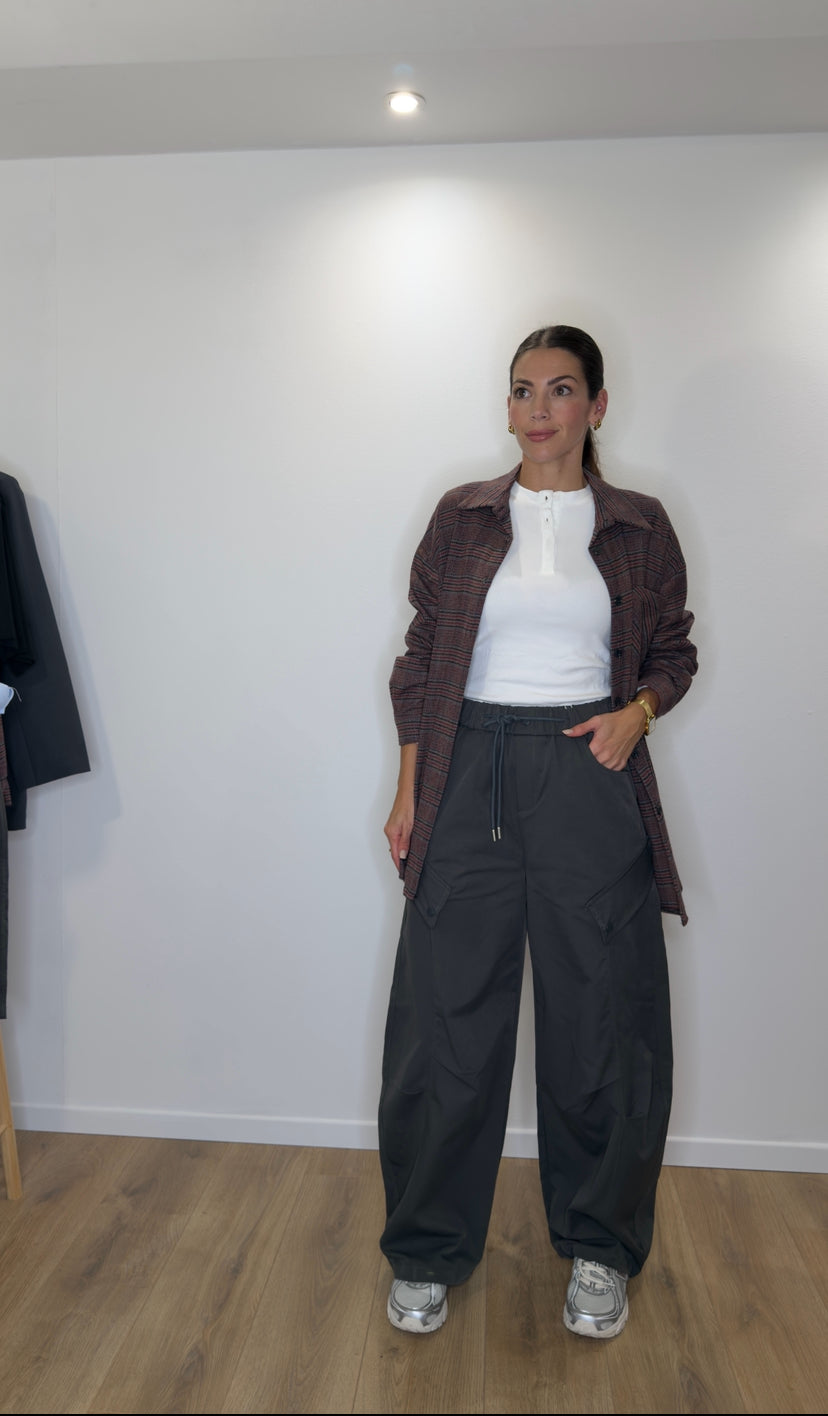 Pantaloni cargo