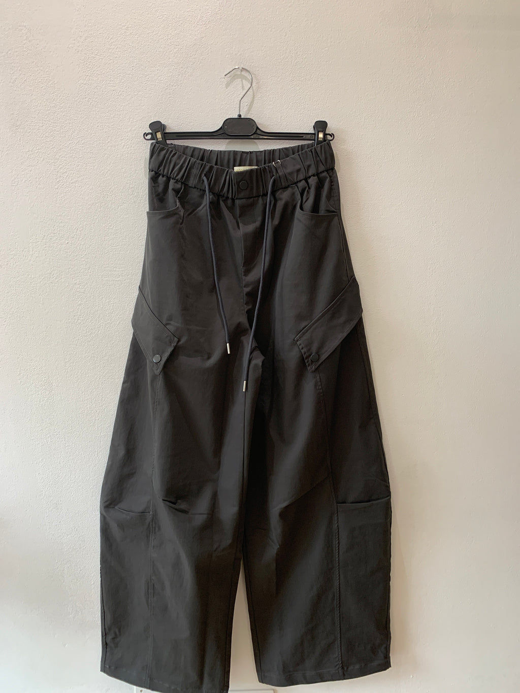 Pantaloni cargo